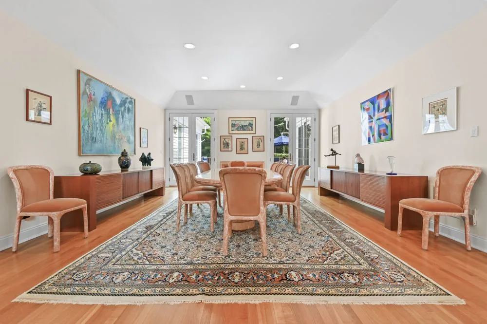 Dining room at Garden residence