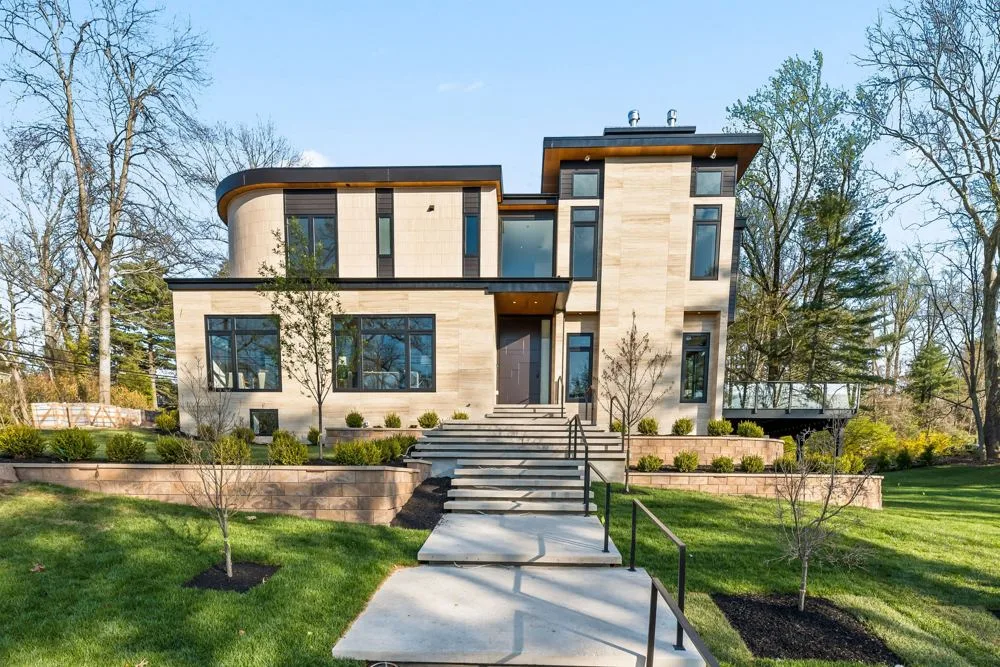 A striking first impression at Short Hills mansion
